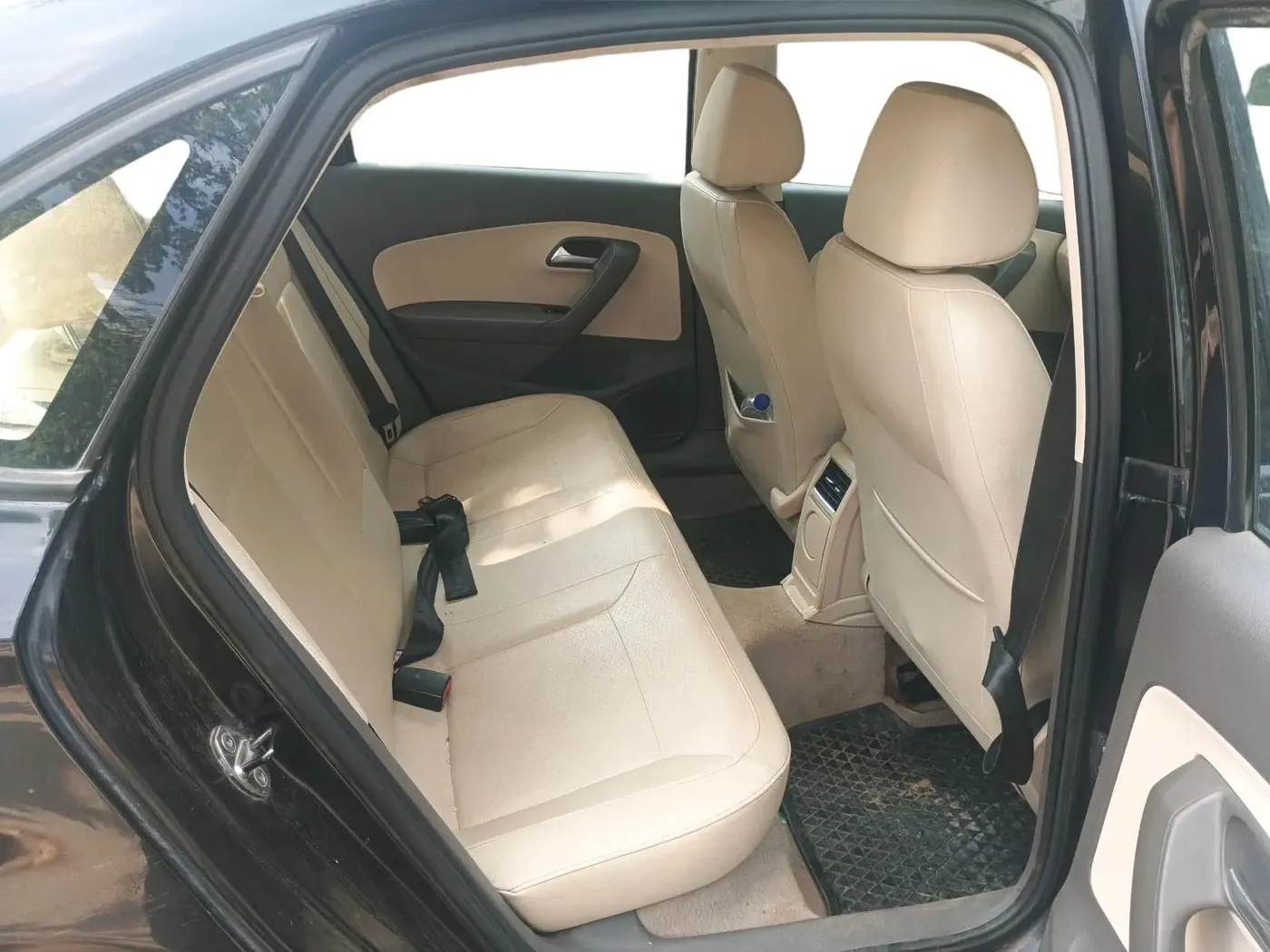 2014 Volkswagen Vento HIGHLINE PETROL AT, Petrol, Automatic, 91,798 km, interior