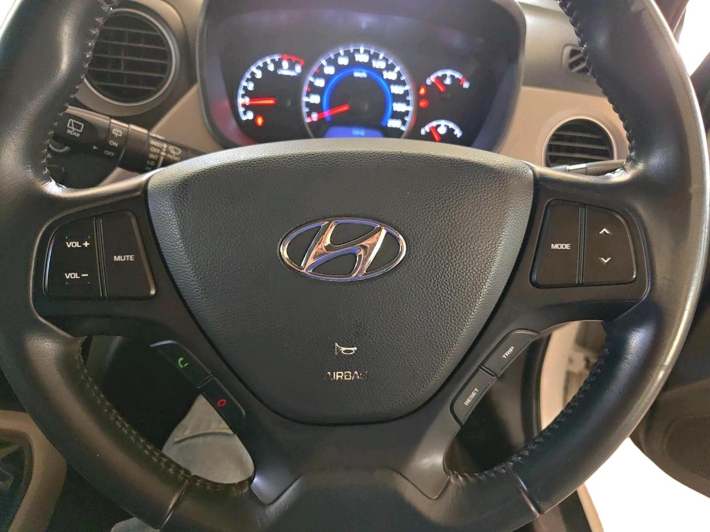 2015 Hyundai Grand i10 ASTA 1.1 CRDI, Diesel, Manual, 1,11,529 km, interior