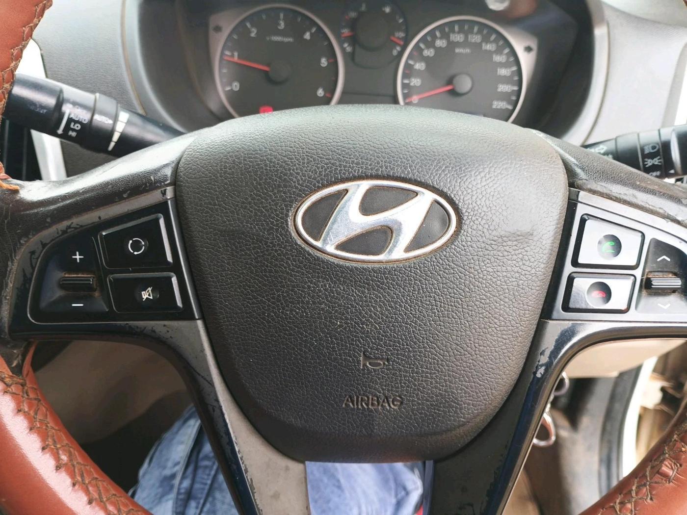 2014 Hyundai i20 SPORTZ 1.4 CRDI, Diesel, Manual, 1,85,860 km, interior