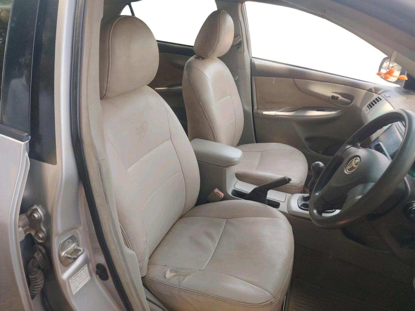 2009 Toyota Corolla Altis J PETROL, Petrol, Manual, 1,64,868 km, interior