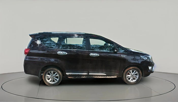 2017 Toyota Innova Crysta 2.4 VX 7 STR, Diesel, Manual, 1,58,199 km, exterior