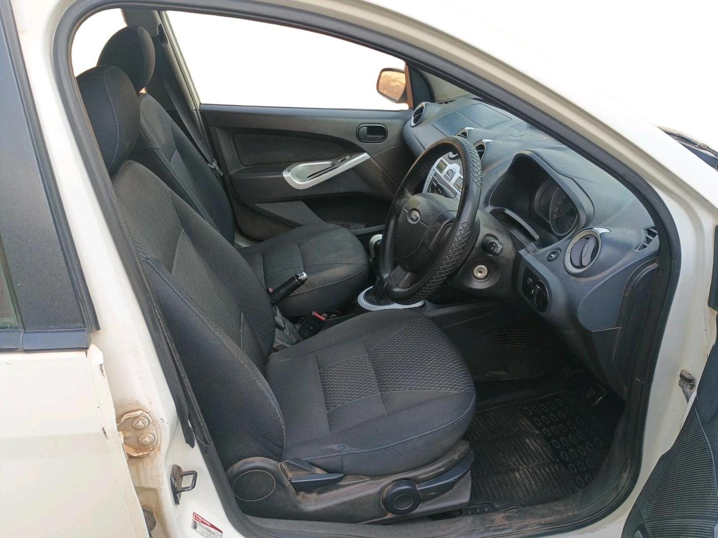 2014 Ford Figo TITANIUM 1.4 DIESEL, Diesel, Manual, 1,35,126 km, interior