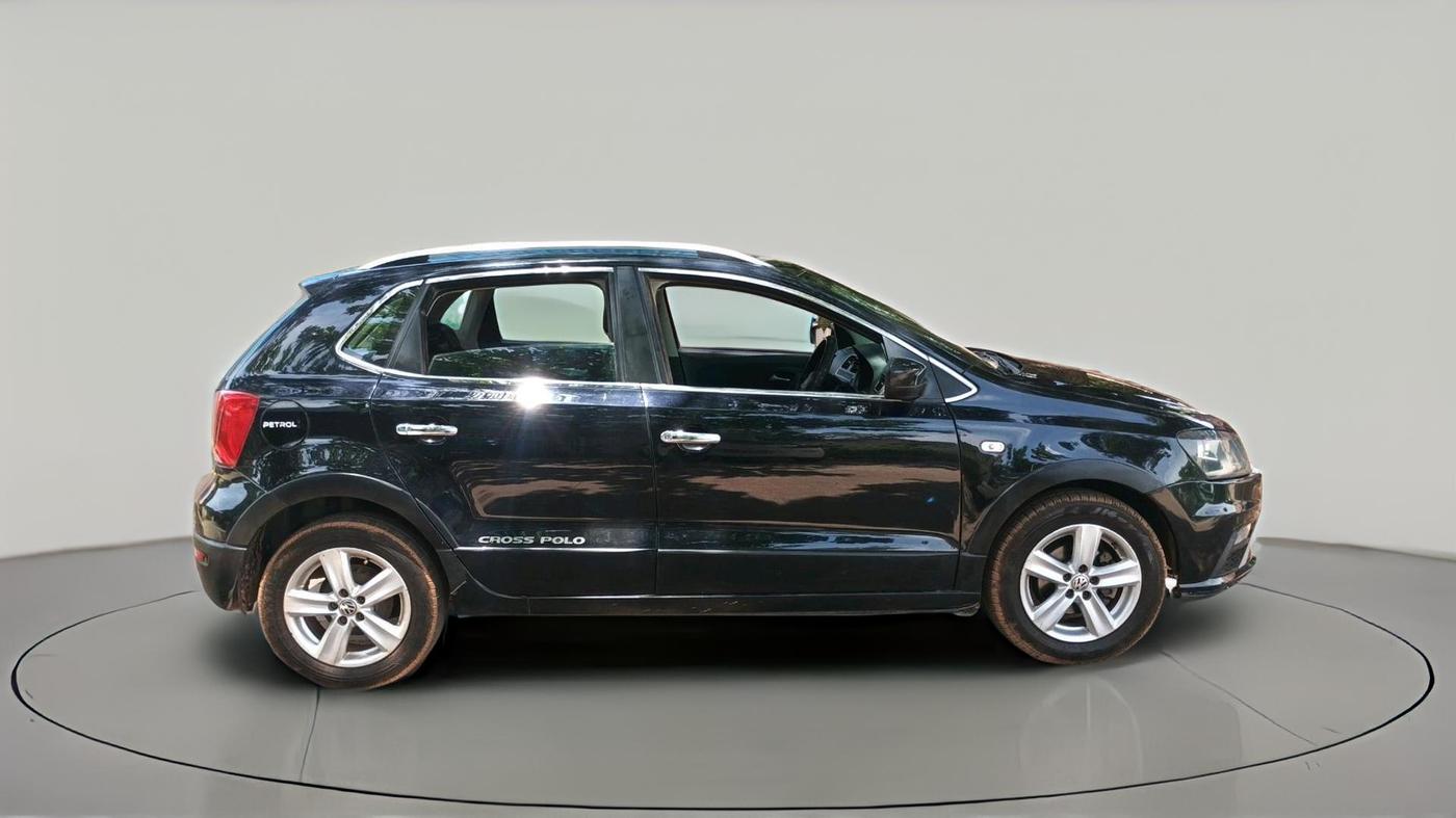 2015 Volkswagen Cross Polo HIGHLINE MPI, Petrol, Manual, 1,15,938 km, exterior