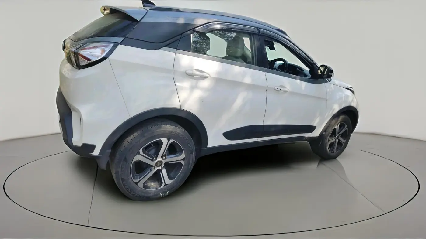 2023 Tata NEXON XZ Plus LUX, Petrol, Manual, 30,072 km, exterior
