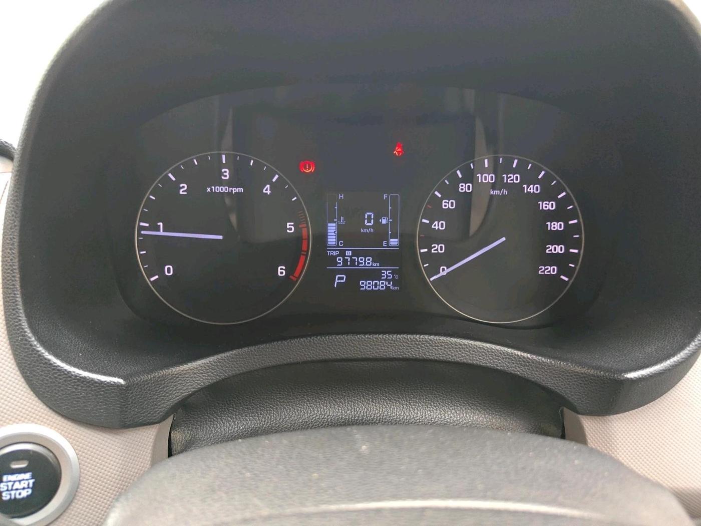 2018 Hyundai Creta SX AT 1.6 DIESEL, Diesel, Automatic, 98,084 km, interior