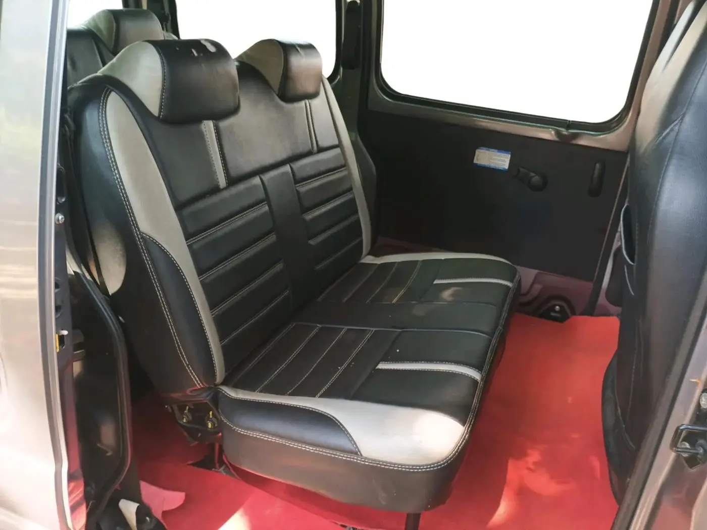 2023 Maruti Eeco 7 STR STD 1.2, Petrol, Manual, 31,771 km, interior