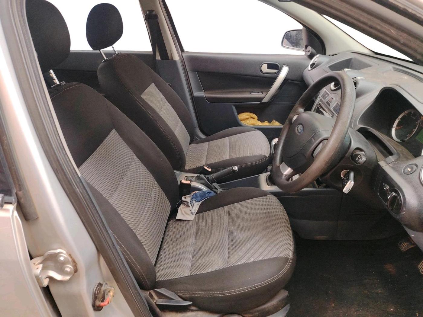 2011 Ford Fiesta EXI 1.6 PETROL, Petrol, Manual, 98,011 km, interior