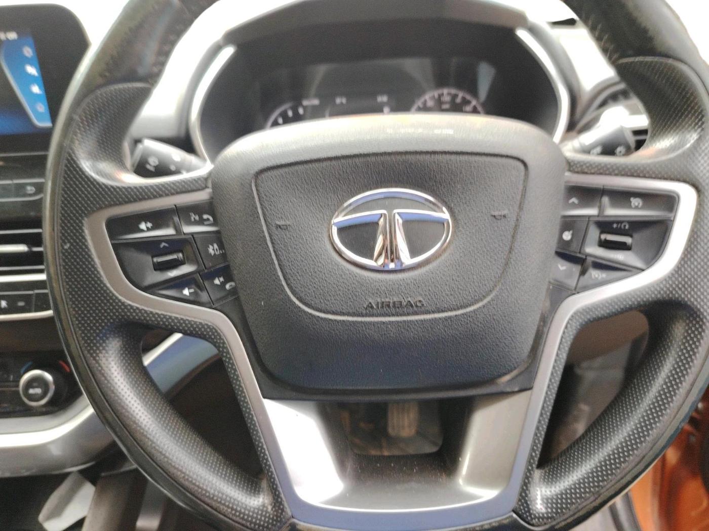 2019 Tata Harrier XZ 2.0L, Diesel, Manual, 1,55,989 km, interior