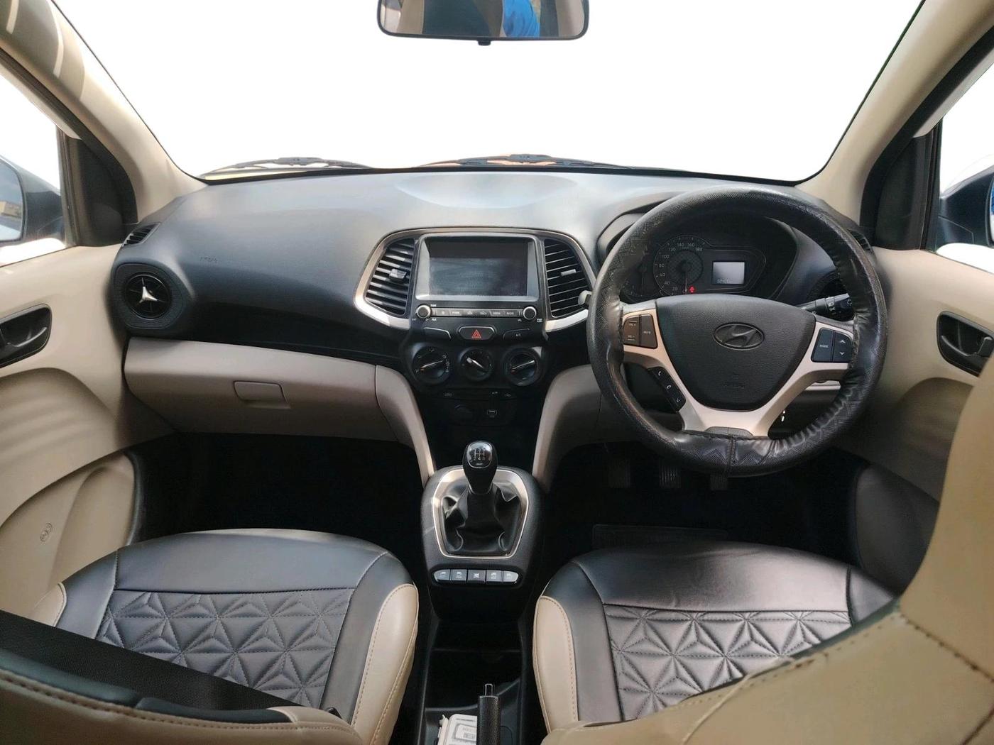 2022 Hyundai NEW SANTRO SPORTZ MT, Petrol, Manual, 32,400 km, interior