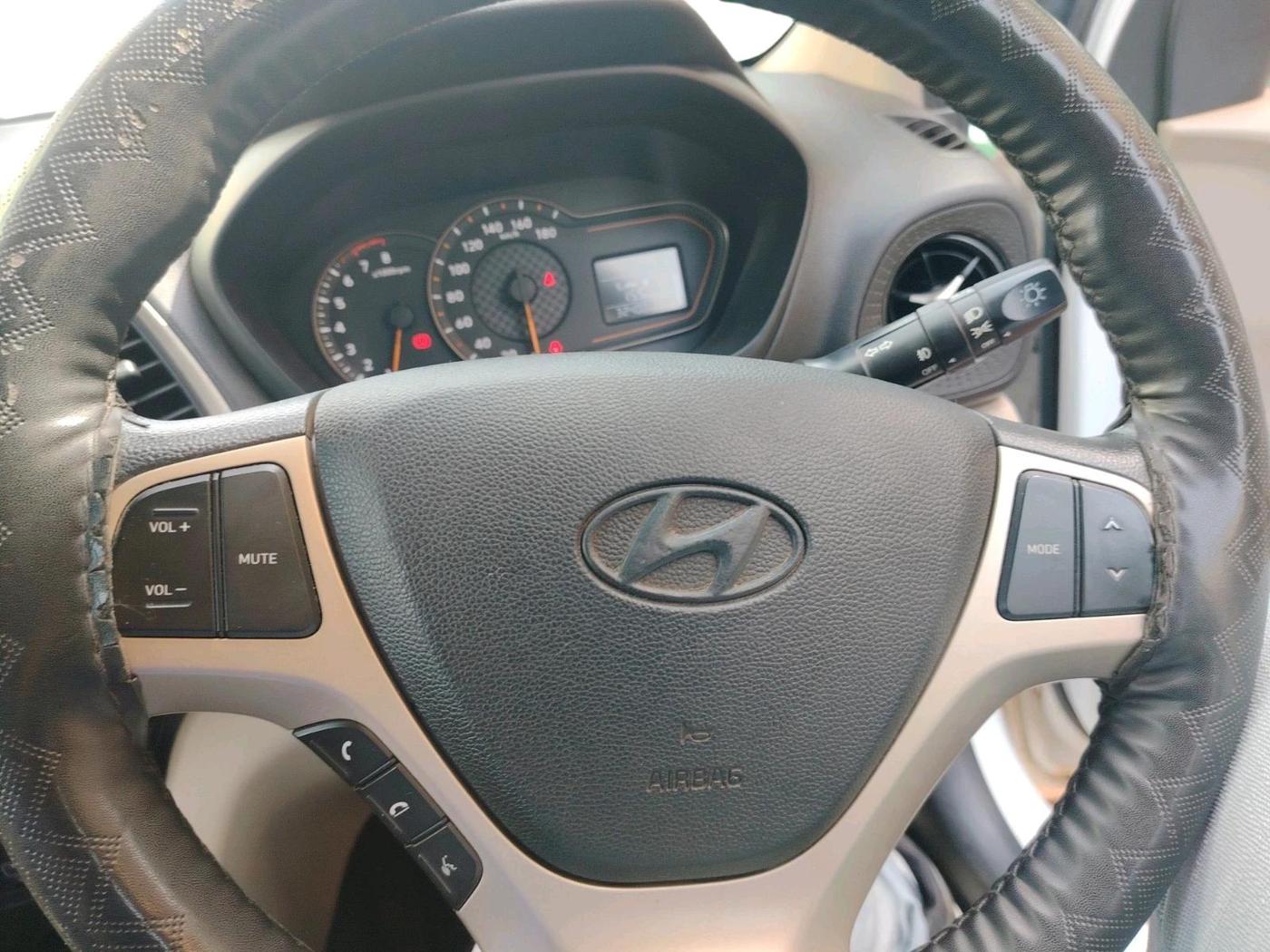 2022 Hyundai NEW SANTRO SPORTZ MT, Petrol, Manual, 32,400 km, interior