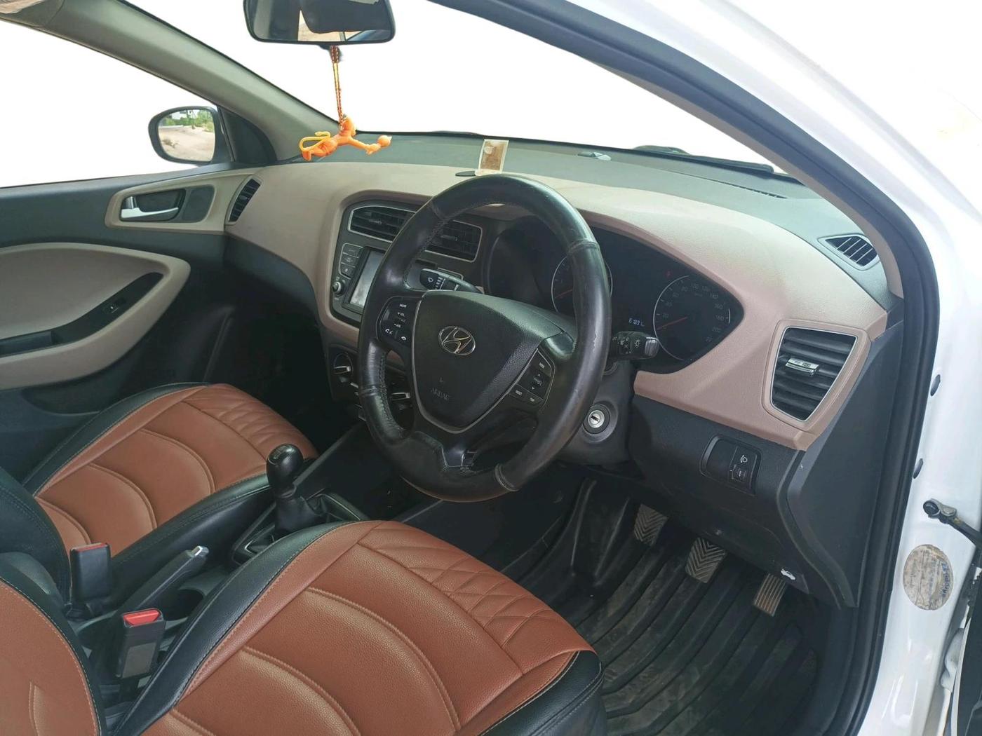 2019 Hyundai Elite i20 SPORTZ PLUS 1.2, Petrol, Manual, 61,831 km, interior