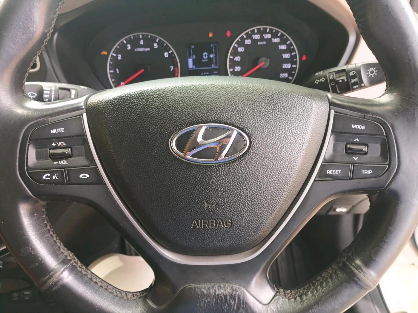 2019 Hyundai Elite i20 SPORTZ PLUS 1.2, Petrol, Manual, 61,831 km, interior