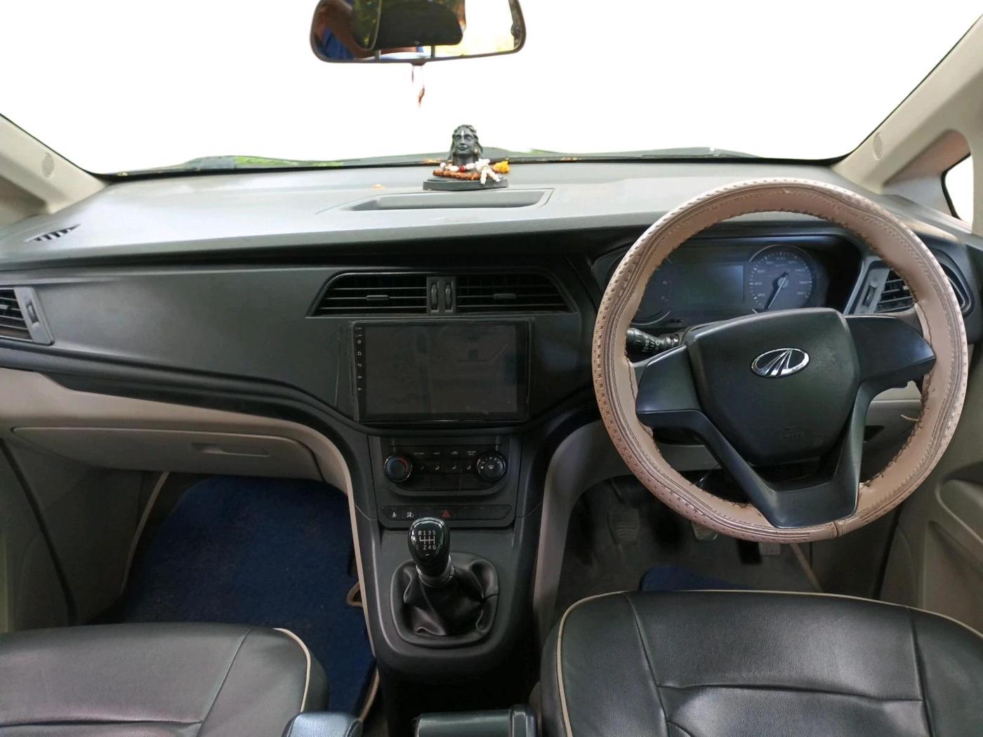 2019 Mahindra MARAZZO M2 8 STR, Diesel, Manual, 1,72,587 km, interior