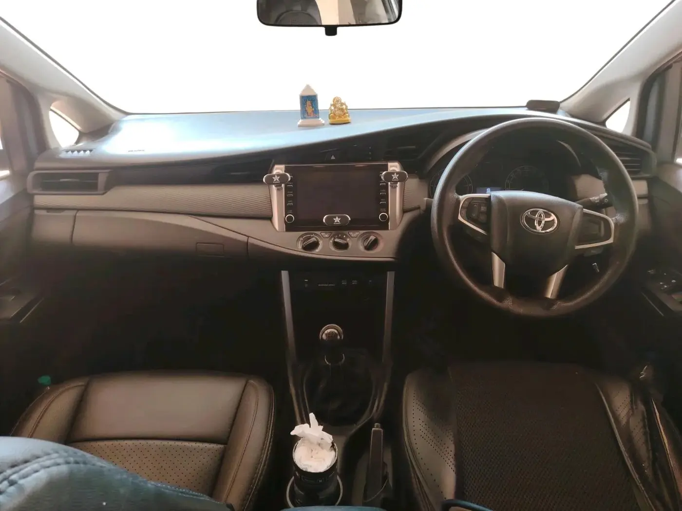 2022 Toyota Innova Crysta 2.4 GX 8 STR, Diesel, Manual, 63,892 km, interior
