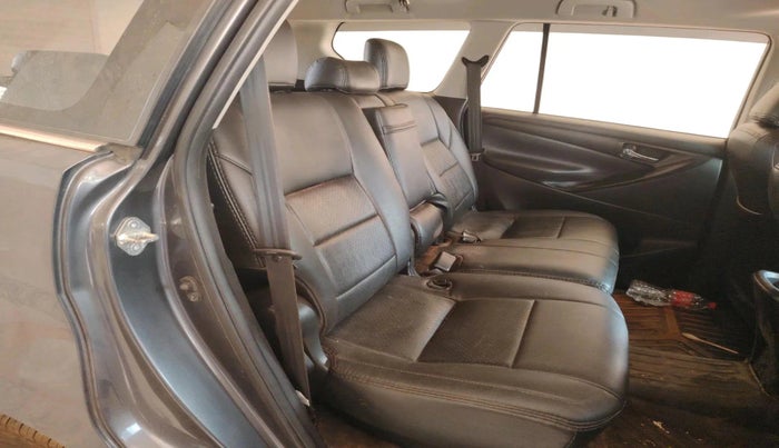 2022 Toyota Innova Crysta 2.4 GX 8 STR, Diesel, Manual, 63,892 km, interior