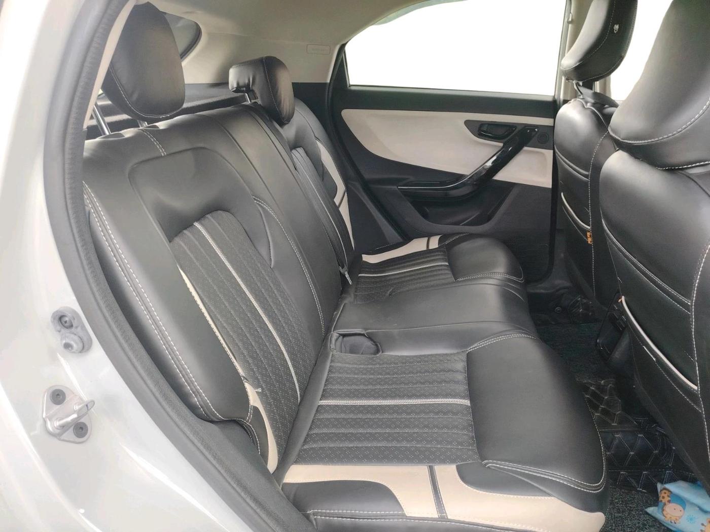2023 Tata NEXON PURE S 1.2 REVOTRON 6MT, Petrol, Manual, 20,000 km, interior