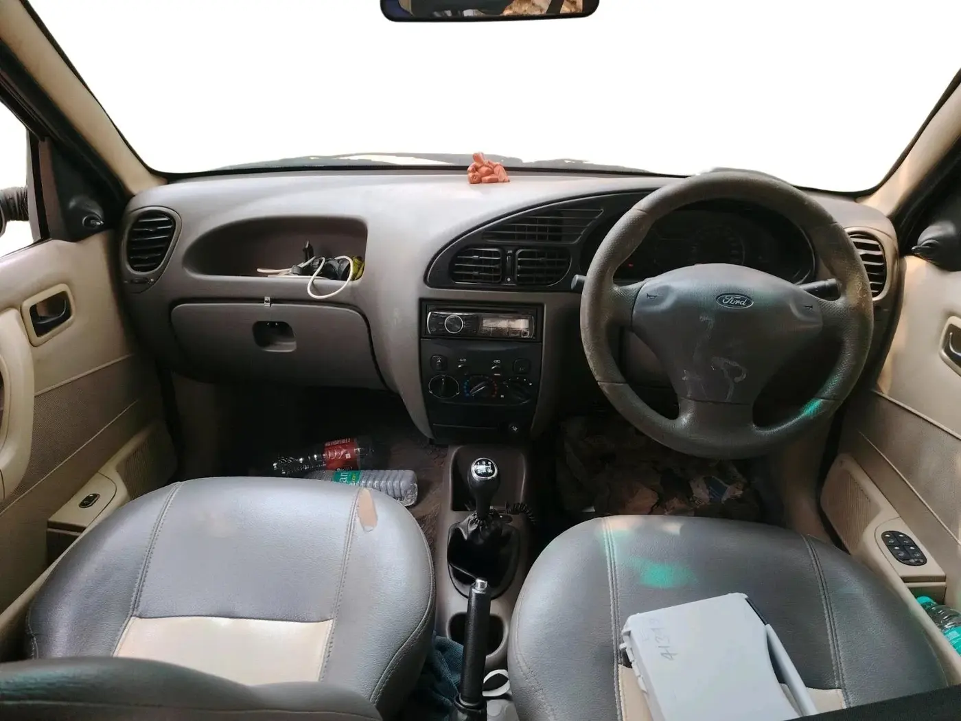 2010 Ford Ikon 1.4 DIESEL, Diesel, Manual, 1,40,037 km, interior