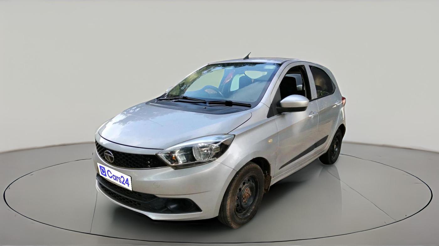 2017 Tata Tiago XT DIESEL, Diesel, Manual, 70,812 km, exterior