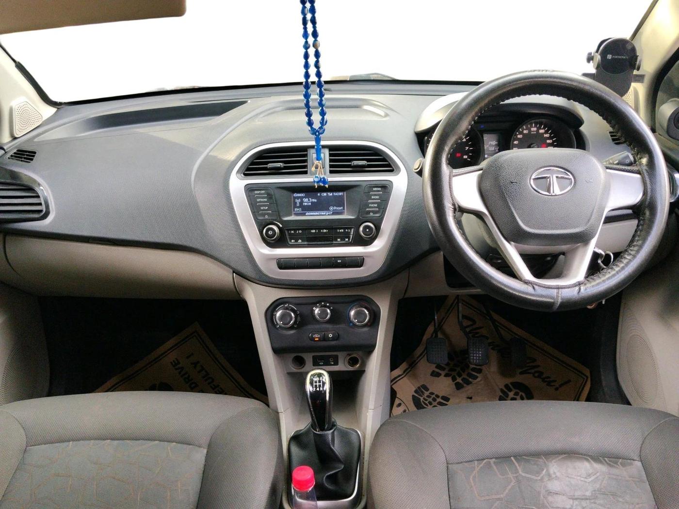 2017 Tata Tiago XT DIESEL, Diesel, Manual, 70,812 km, interior