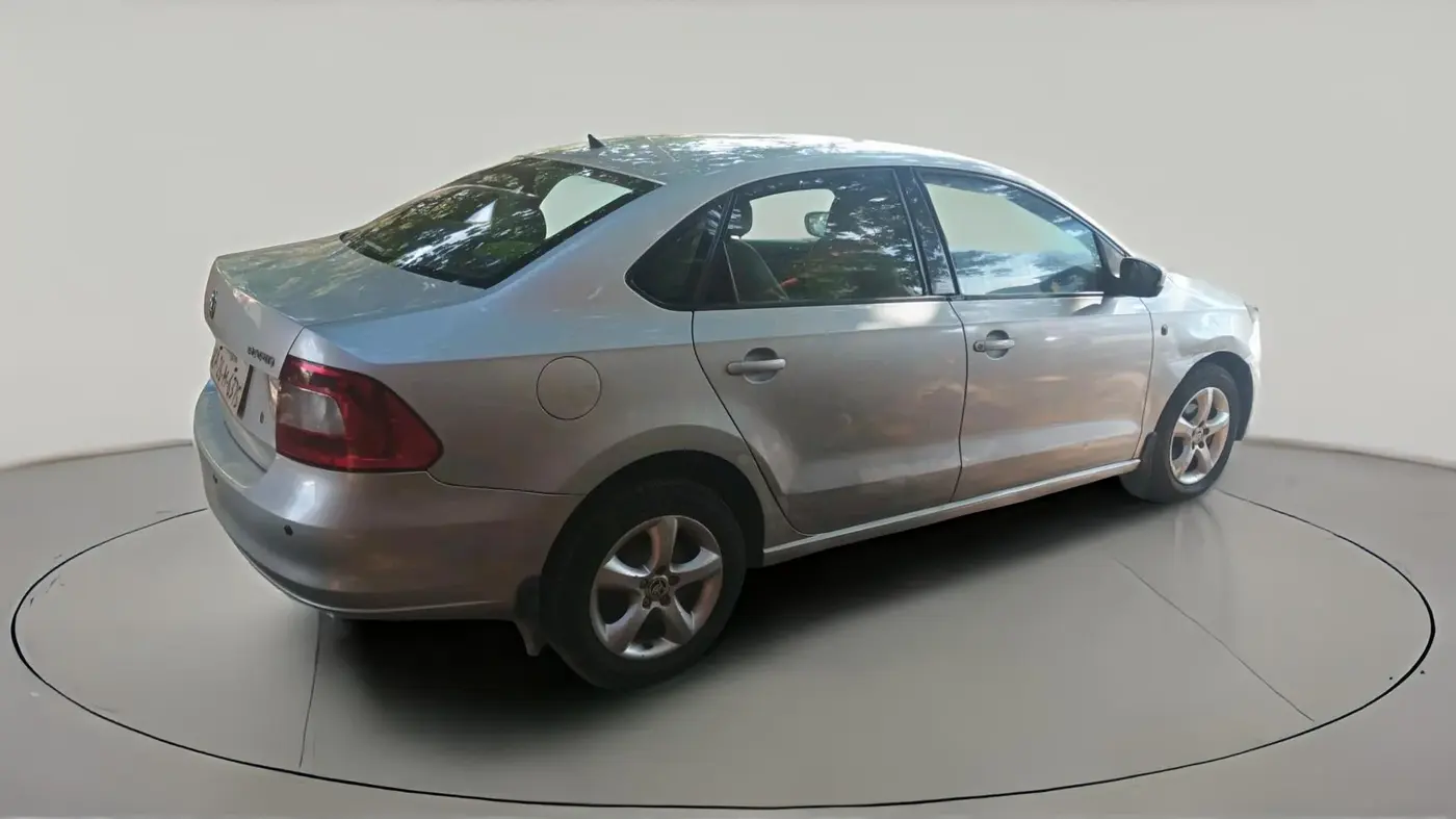 2014 Skoda Rapid ELEGANCE 1.6 TDI CR MT, Diesel, Manual, 1,63,921 km, exterior
