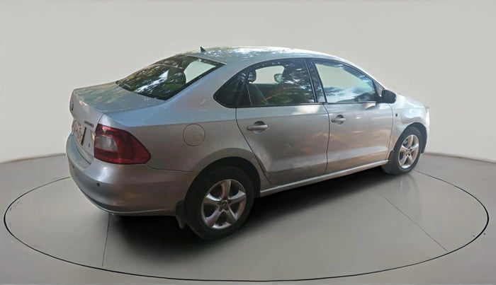 2014 Skoda Rapid ELEGANCE 1.6 TDI CR MT, Diesel, Manual, 1,63,921 km, exterior