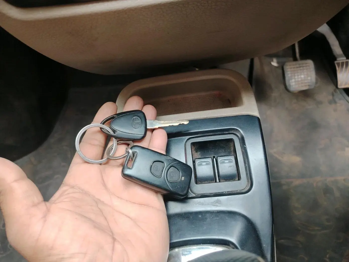 2016 Tata Nano TWIST XTA, Petrol, Automatic, 51,512 km, interior