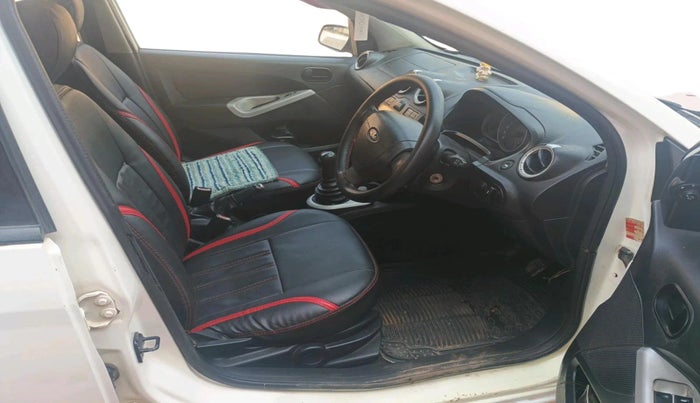 2011 Ford Figo TITANIUM 1.4 DIESEL, Diesel, Manual, 1,76,086 km, interior