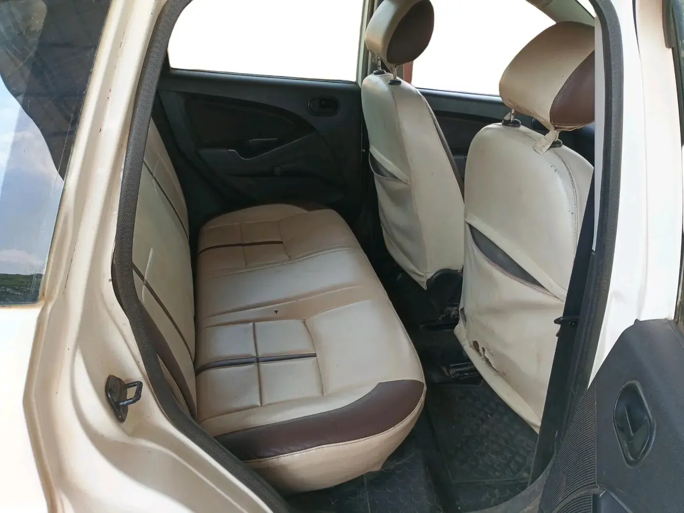 2011 Ford Figo EXI 1.4 DIESEL, Diesel, Manual, 1,58,225 km, interior