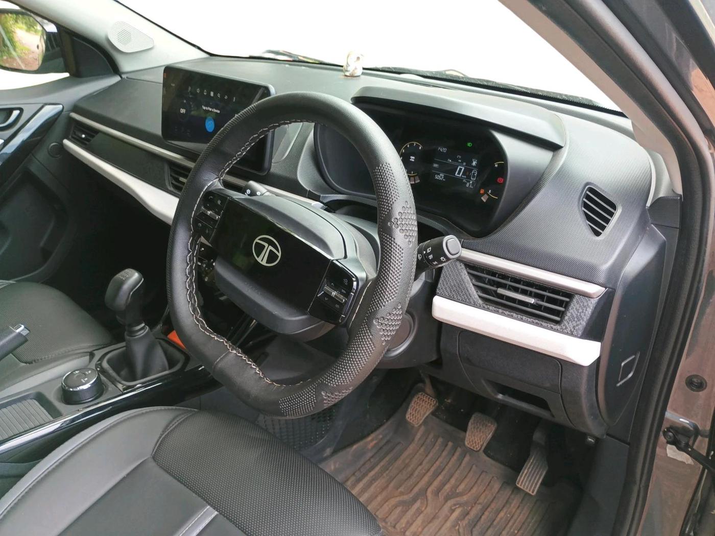 2025 Tata NEXON CREATIVE PLUS S 1.2 REVOTRON 6 MT, Petrol, Manual, 5,052 km, interior