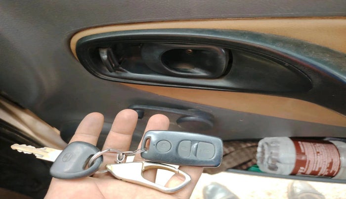 2004 Tata Indigo LS, Diesel, Manual, 2,87,535 km, interior