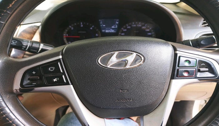 2014 Hyundai Verna FLUIDIC 1.6 CRDI SX, Diesel, Manual, 1,82,590 km, interior