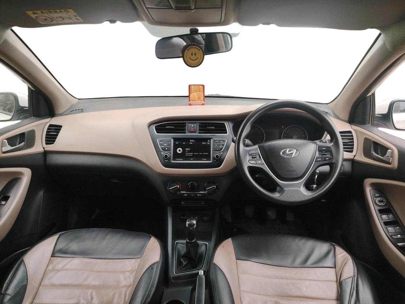 2020 Hyundai Elite i20 SPORTZ PLUS 1.2, Petrol, Manual, 90,874 km, interior