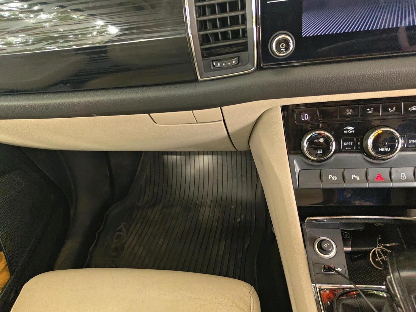 2018 Skoda Kodiaq STYLE 2.0 TDI 4X4 AT, Diesel, Automatic, 1,51,532 km, interior