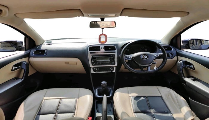 2015 Volkswagen Polo HIGHLINE1.2L, Petrol, Manual, 1,15,317 km, interior