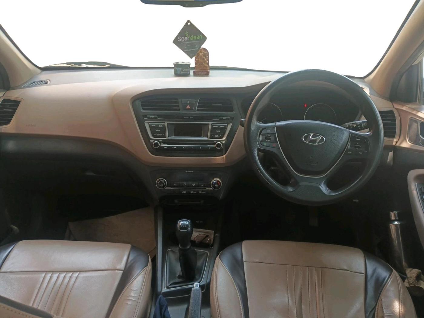 2016 Hyundai Elite i20 SPORTZ 1.2, Petrol, Manual, 1,13,038 km, interior