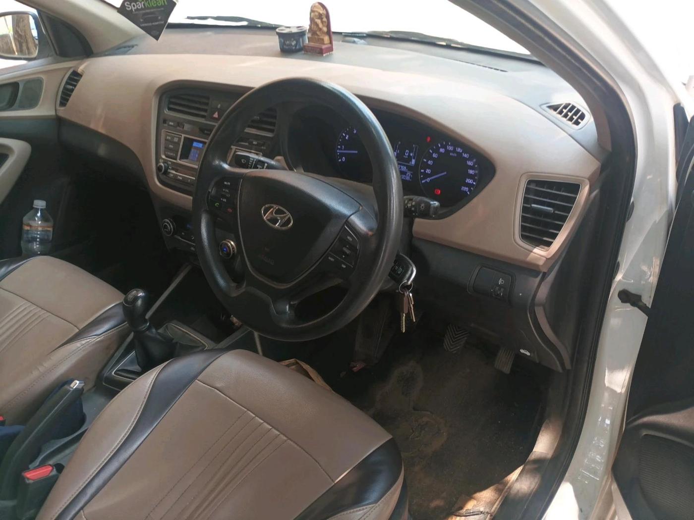 2016 Hyundai Elite i20 SPORTZ 1.2, Petrol, Manual, 1,13,038 km, interior