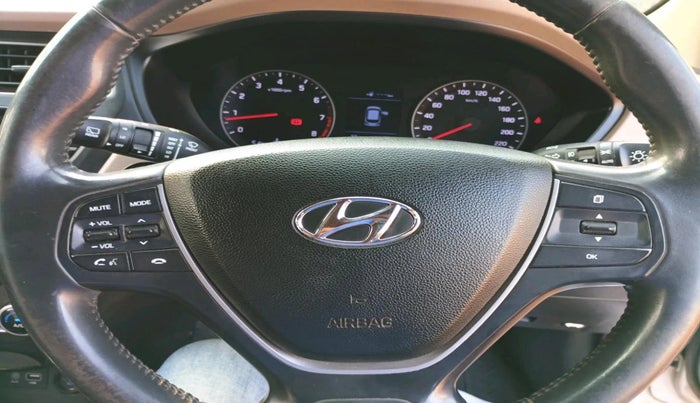 2018 Hyundai Elite i20 ASTA 1.2 (O), Petrol, Manual, 1,46,071 km, interior