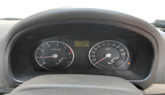 2010 Hyundai Verna VGT CRDI SX 1.5, Diesel, Manual, 1,20,991 km, interior