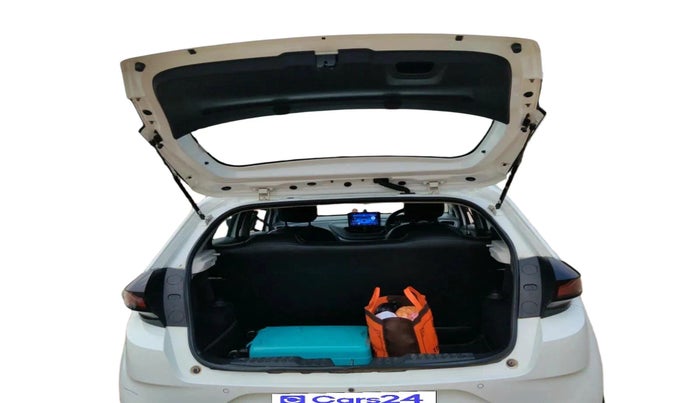 2021 Tata ALTROZ XE PETROL, Petrol, Manual, 1,30,190 km, exterior