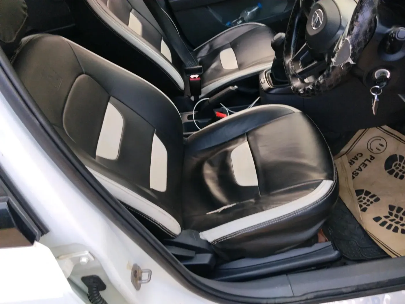 2021 Tata ALTROZ XE PETROL, Petrol, Manual, 1,30,190 km, interior