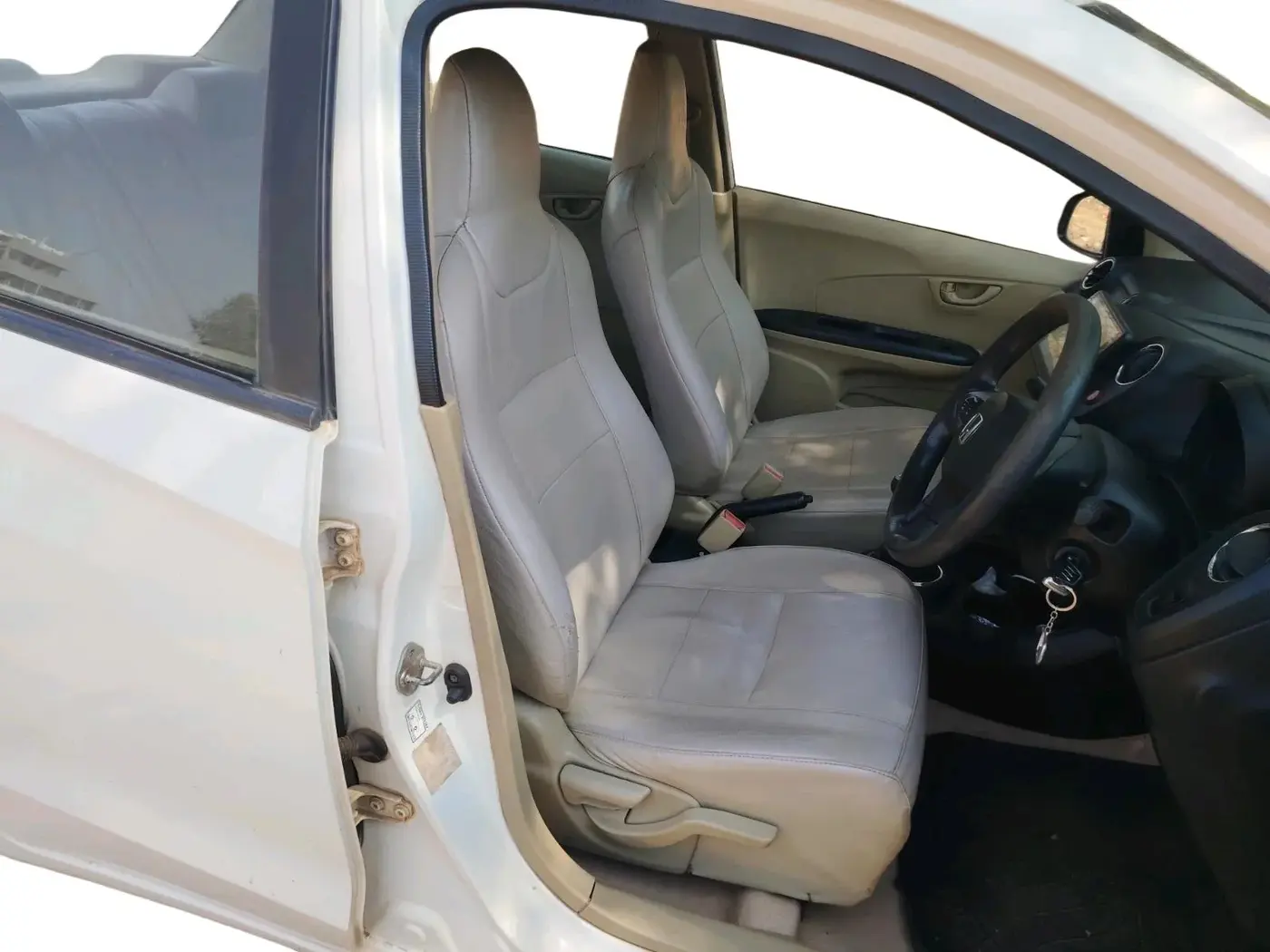 2015 Honda Amaze 1.2L I-VTEC S, Petrol, Manual, 1,19,241 km, interior
