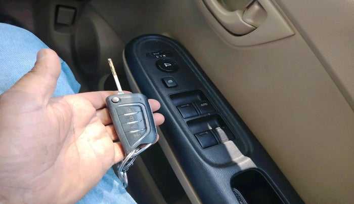 2015 Honda Amaze 1.2L I-VTEC S, Petrol, Manual, 1,19,241 km, interior