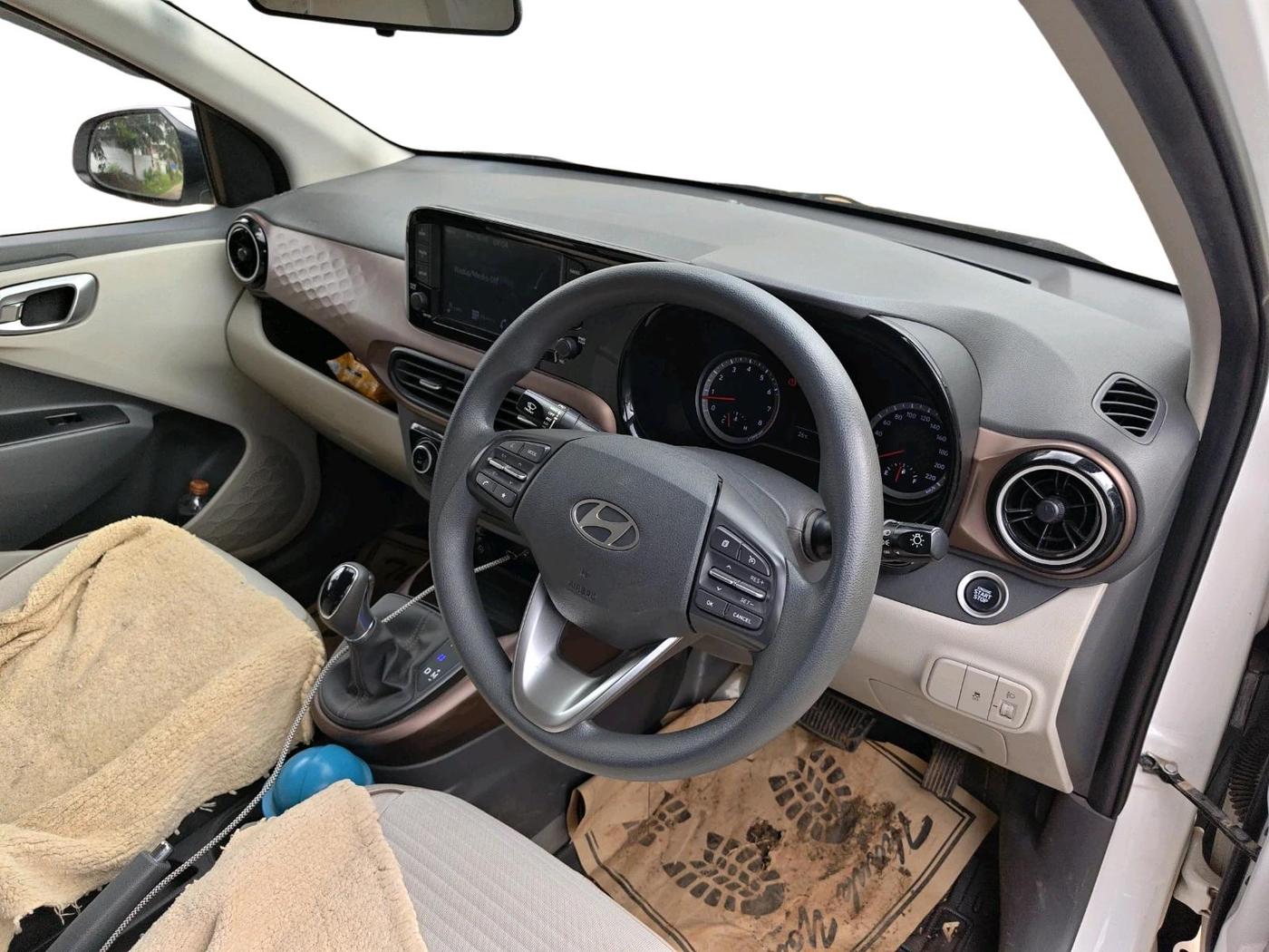 2023 Hyundai AURA SX PLUS 1.2 AMT, Petrol, Automatic, 17,168 km, interior