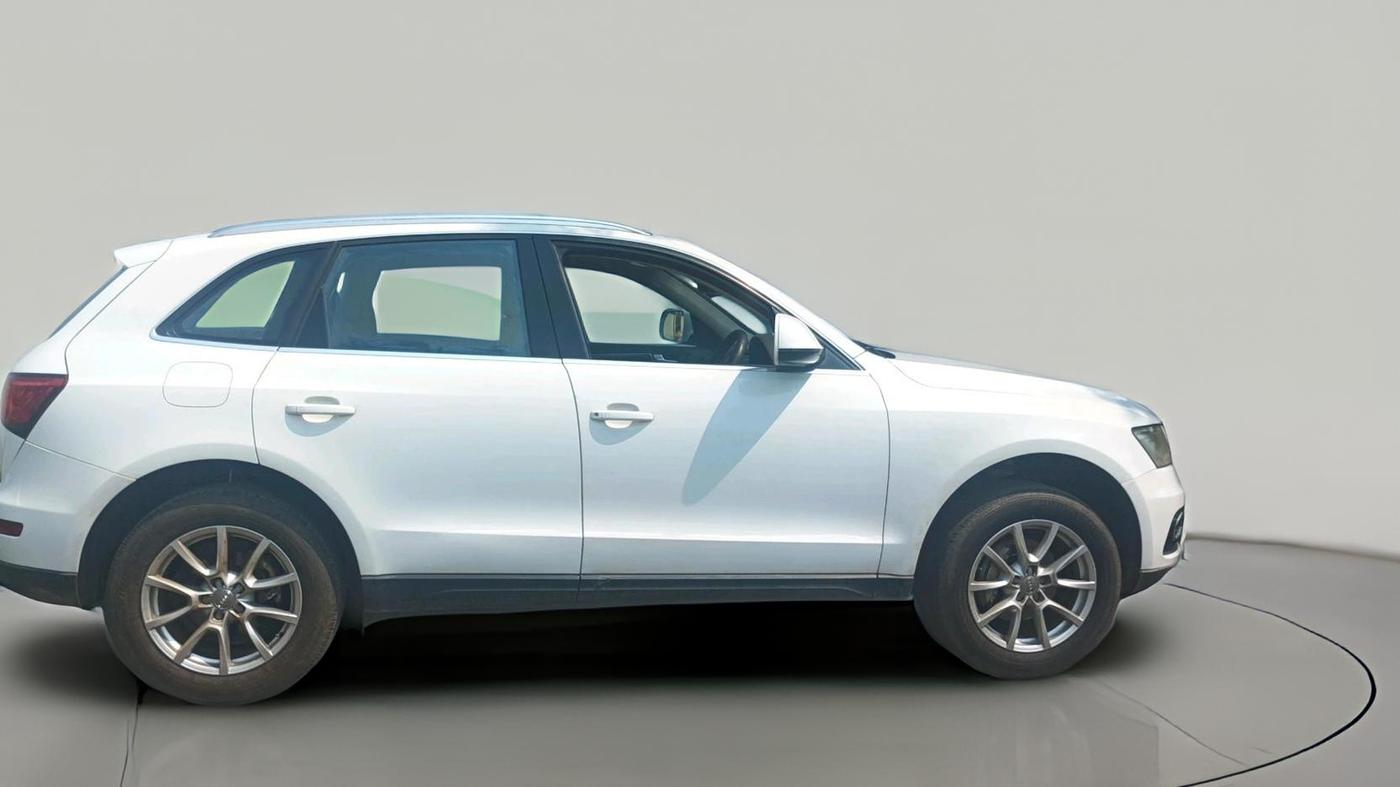 2013 Audi Q5 2.0 TDI QUATTRO, Diesel, Automatic, 1,62,401 km, exterior