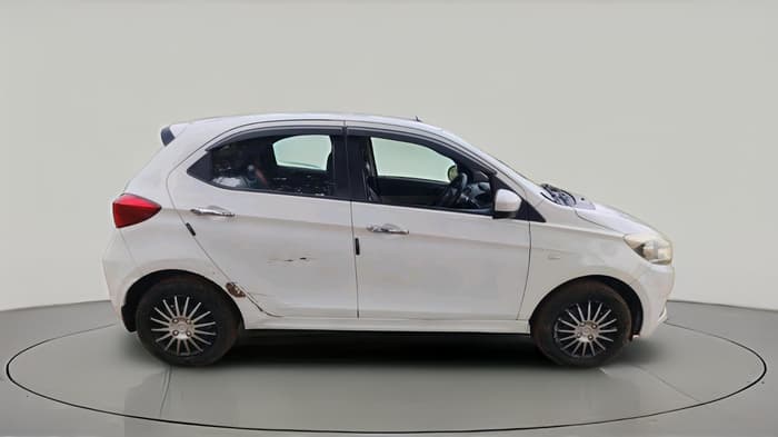 2016 Tata Tiago XT PETROL, Petrol, Manual, 1,83,513 km, exterior