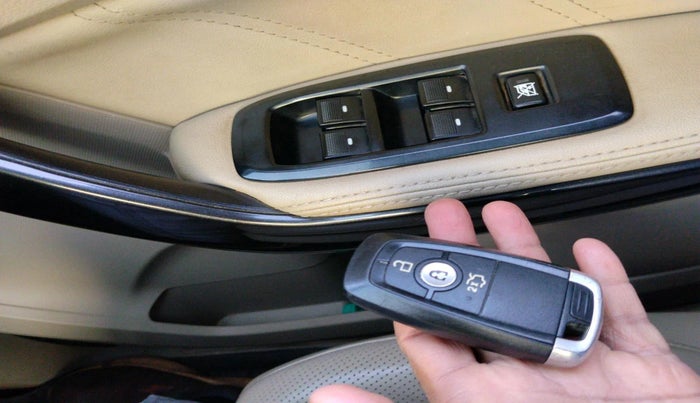 2019 Ford Endeavour TITANIUM PLUS 2.2 4X2 AT SUNROOF, Diesel, Automatic, 1,53,046 km, interior