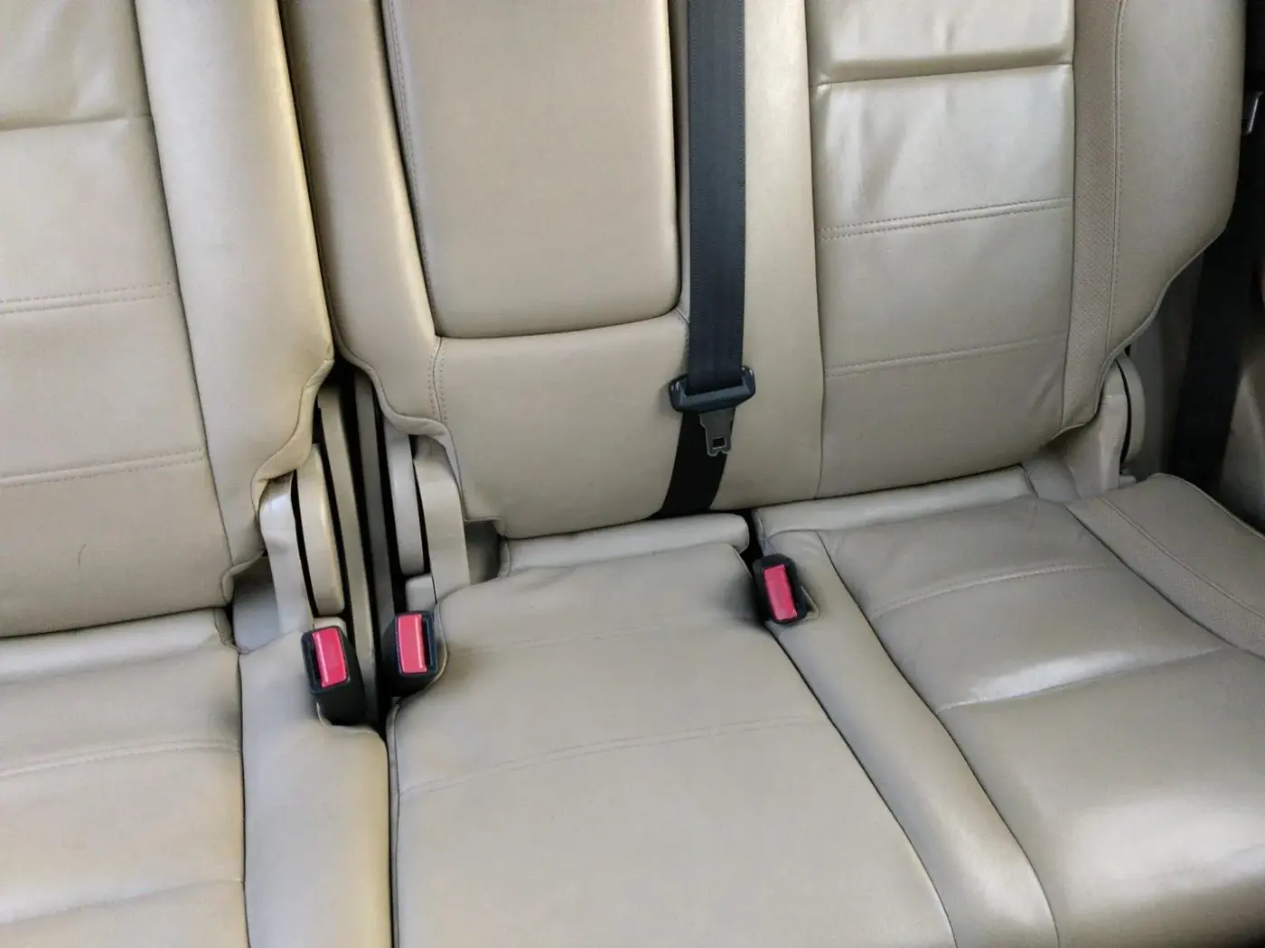 2019 Ford Endeavour TITANIUM PLUS 2.2 4X2 AT SUNROOF, Diesel, Automatic, 1,53,046 km, interior