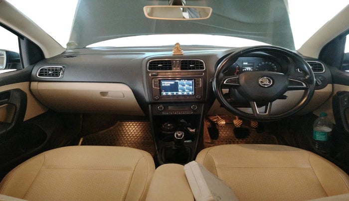 2019 Skoda Rapid STYLE 1.6 MPI, Petrol, Manual, 71,376 km, interior