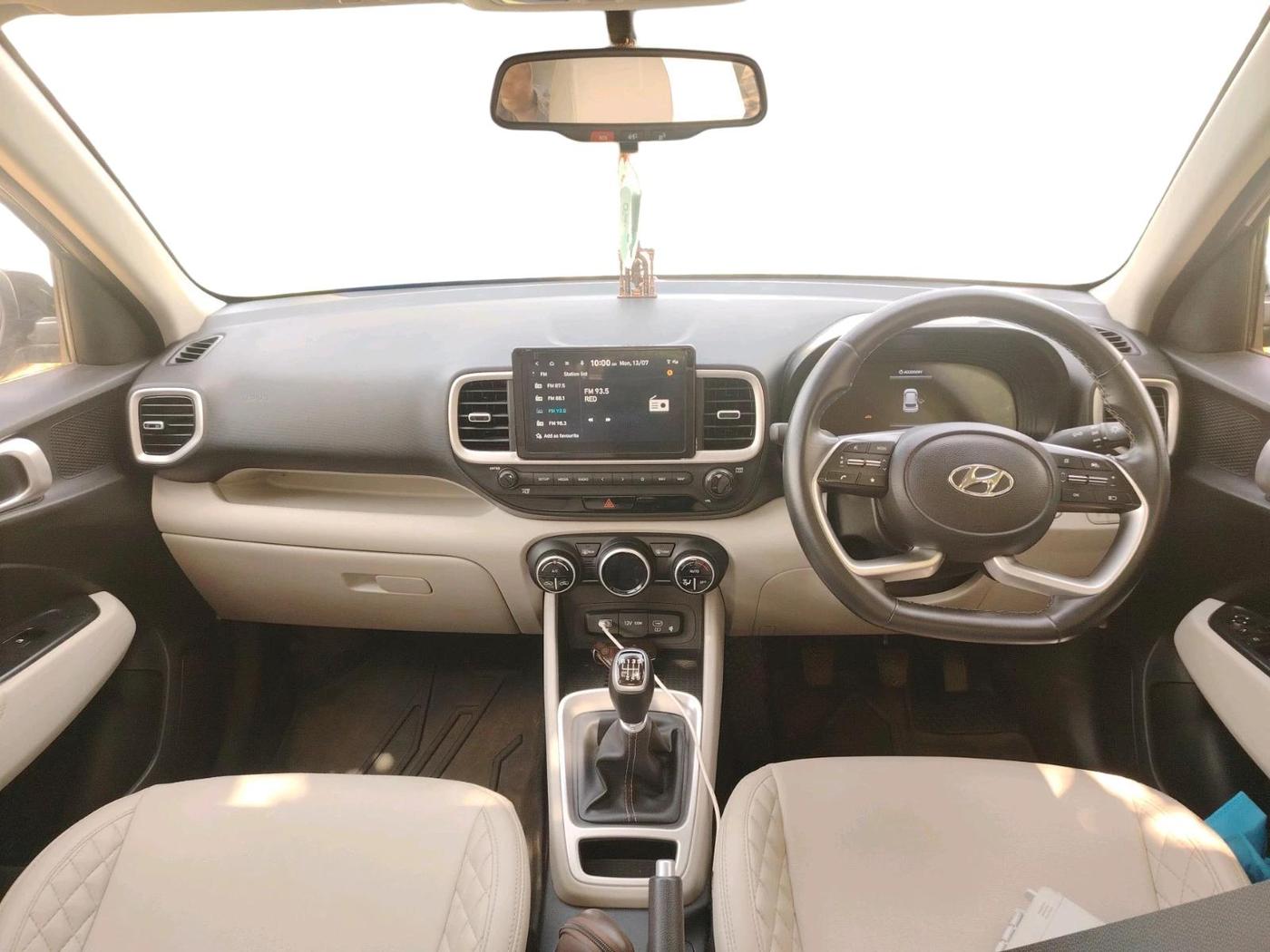 2022 Hyundai VENUE SX (O) 1.5 CRDI, Diesel, Manual, 50,214 km, interior