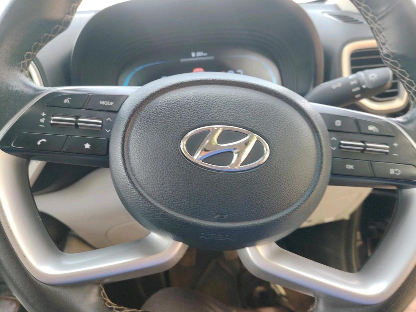 2022 Hyundai VENUE SX (O) 1.5 CRDI, Diesel, Manual, 50,214 km, interior